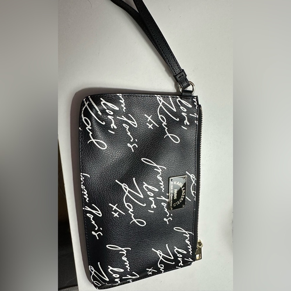 Wristlet